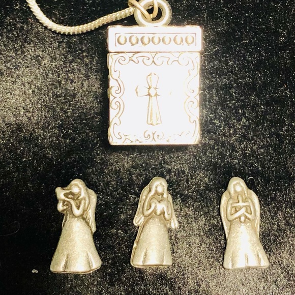 Necklace with angels - Picture 4 of 6